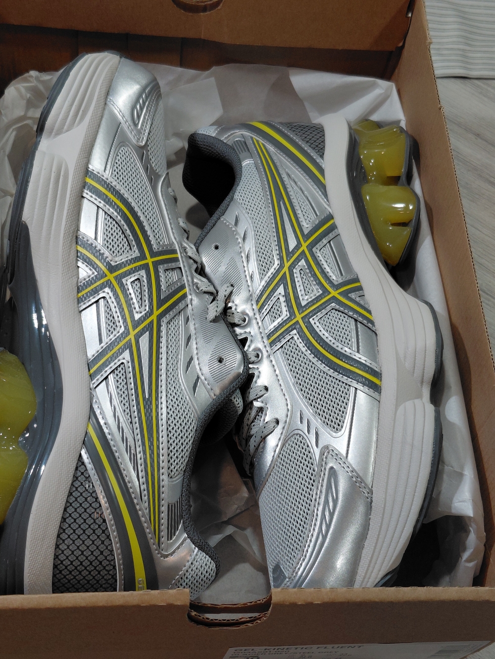 NWT ASICS Men’s GEL KINETIC FLUENT Running Shoes Glacier/ Steel Grey SIZE M10 - Picture 15 of 16